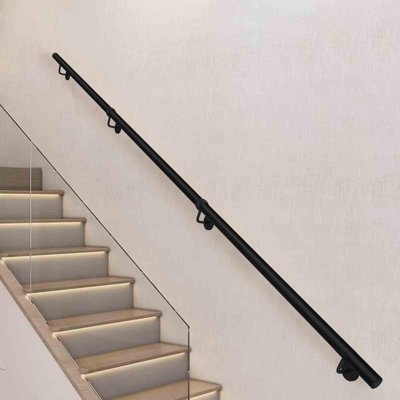 Rampe d'escalier noire de 480cm pour sécuriser l'accès de votre terrasse
