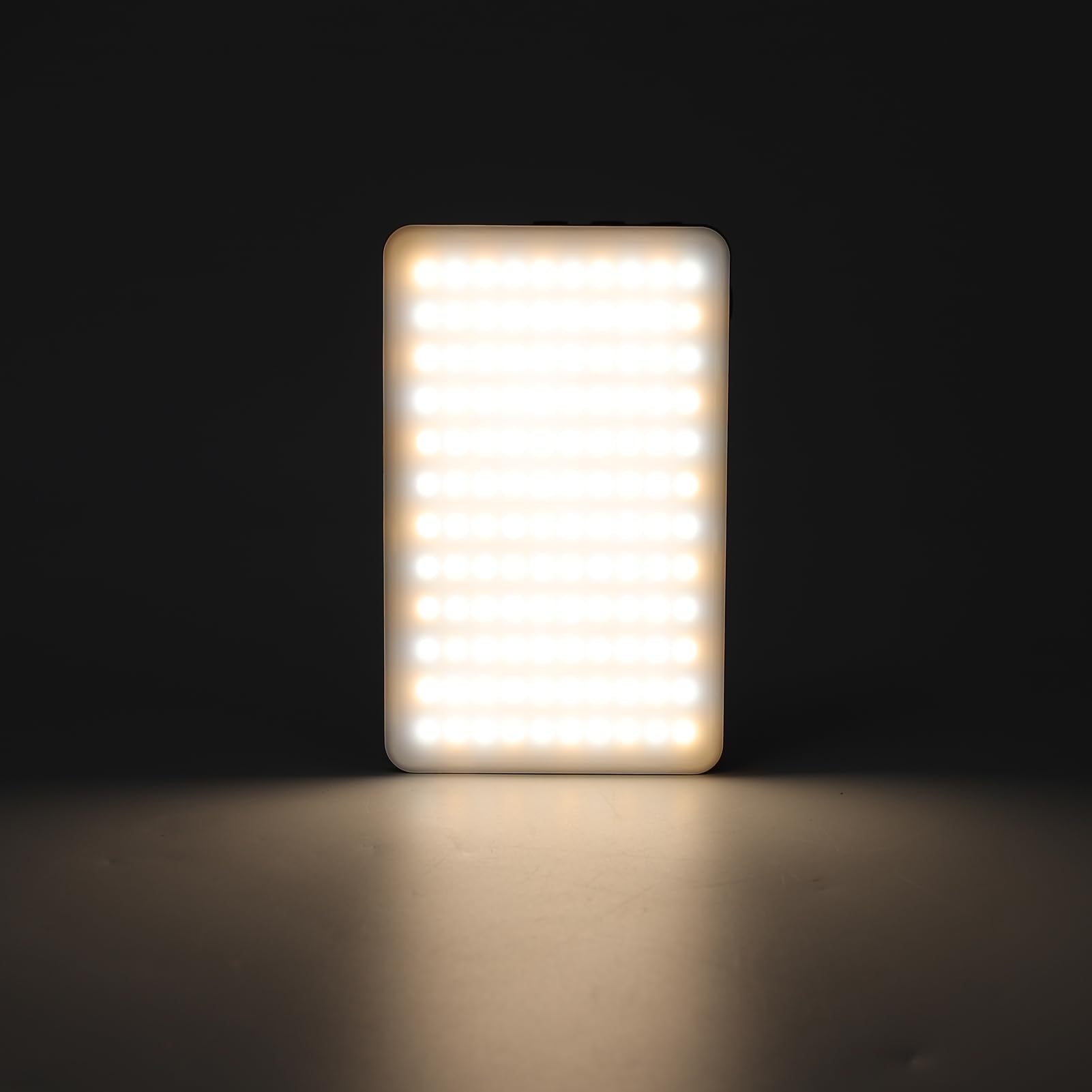 Fabater Luce di Riempimento Fotografica a Doppia Faccia con Ricarica Wireless per Selfie e Streaming Video 2500-9000K Design Morbido, Durevole e Compatto