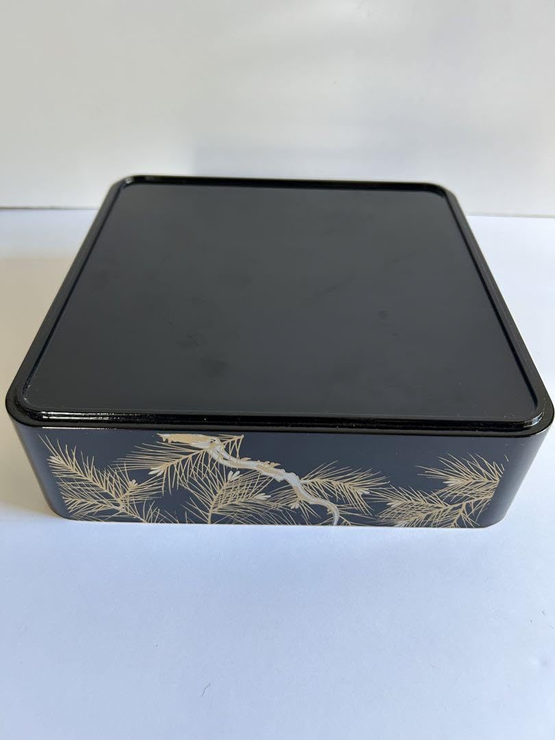 Amazon.co.jp: (品)お重箱 三段重 漆器 松鶴柄 おせち お祝い お正月