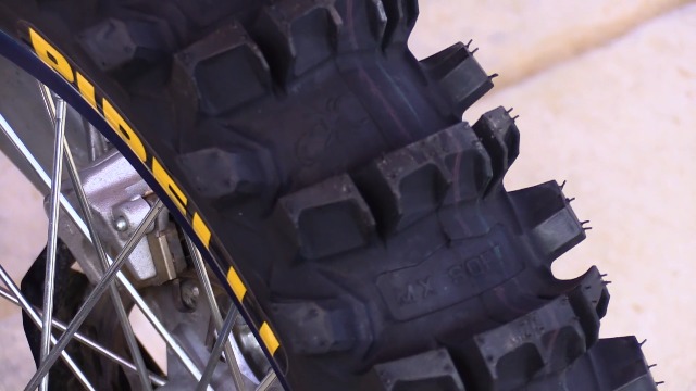 Amazon.com: Pirelli Scorpion MX32 Mid Soft Motocross Dirt Bike