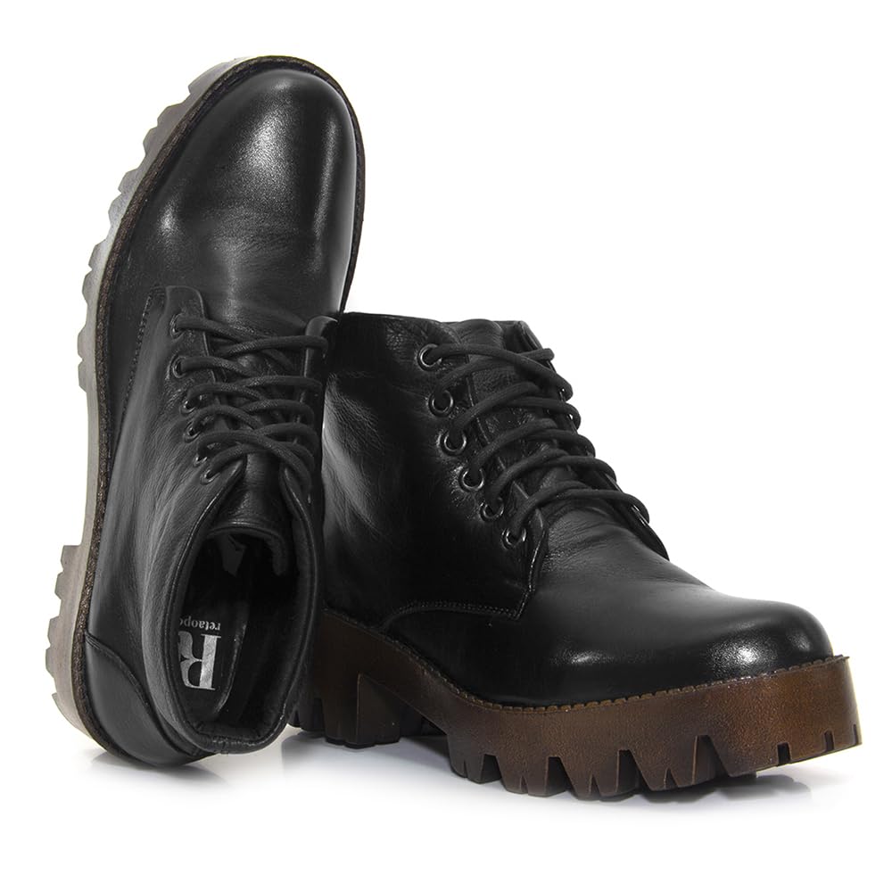 Bota Coturno KRN Shoes de Couro Cano Curto Lisa com Sola Alta Tratorada em promoção! Veja a oferta e mais achadinhos de Botas 7 Hoje é o melhor dia para comprar Bota Coturno KRN Shoes de Couro Cano Curto Lisa com Sola Alta Tratorada com aquele preço maroto! Promoção! Aproveite a oferta! 7