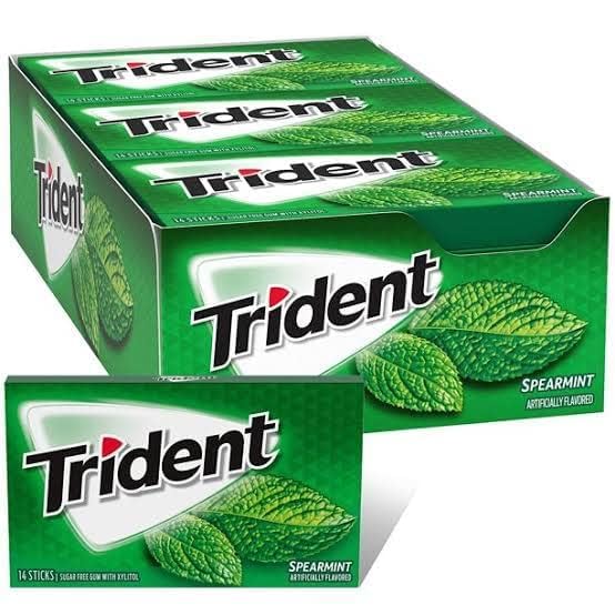 Trident Sugar-Free Spearmint Gum 12 Packs of 14 Pieces - Freshness in Every Chew