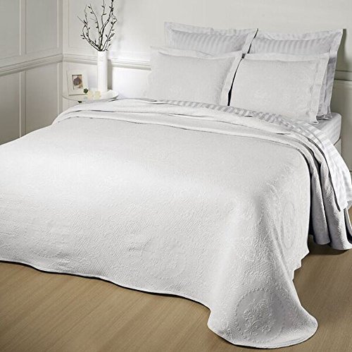 Europa Fine Linens Kensington Rose Matelasse Bedspread, Twin, White