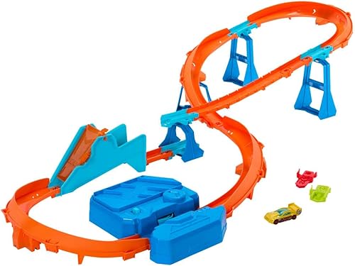 Miniatura 10 de Hot Wheels Juego de pistas de coche de juguete, caja de construcción de lujo con refuerzo motorizado, vehículo a escala 164, pista de velocidad