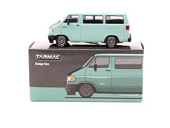 Amazon.co.jp: TARMACWORKS 1/64 Dodge Van Light Green