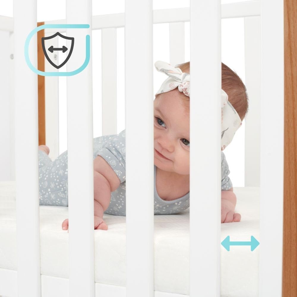 Kinderkraft KOYA Lettino Sbarre in Legno 4in1 per Bambini con Ruote, Culla da Affiancare, Materasso incluso, l’altezza della base regolabile, Bianca