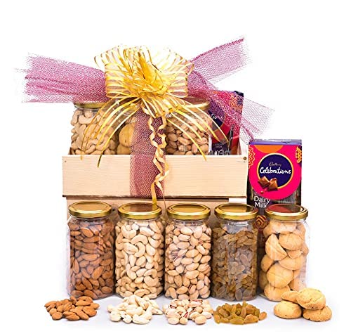 Image of NUTRI MIRACLE Rakhi Dry Fruit & Nut Gifts For Brother /Bhai With Fancy Designer Rakhis For Family,550gm