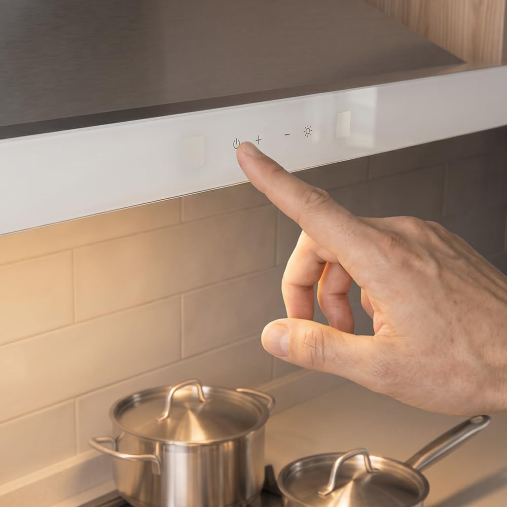 Cecotec Okap piramidalny 50 cm Bolero Flux PT 504400 Inox A++. Przednie szkło w kolorze białym, ssanie 449,5 m³/h, niewidoczna kontrola dotykowa, funkcja wzmacniacza, filtry zmywalne, klasa A++