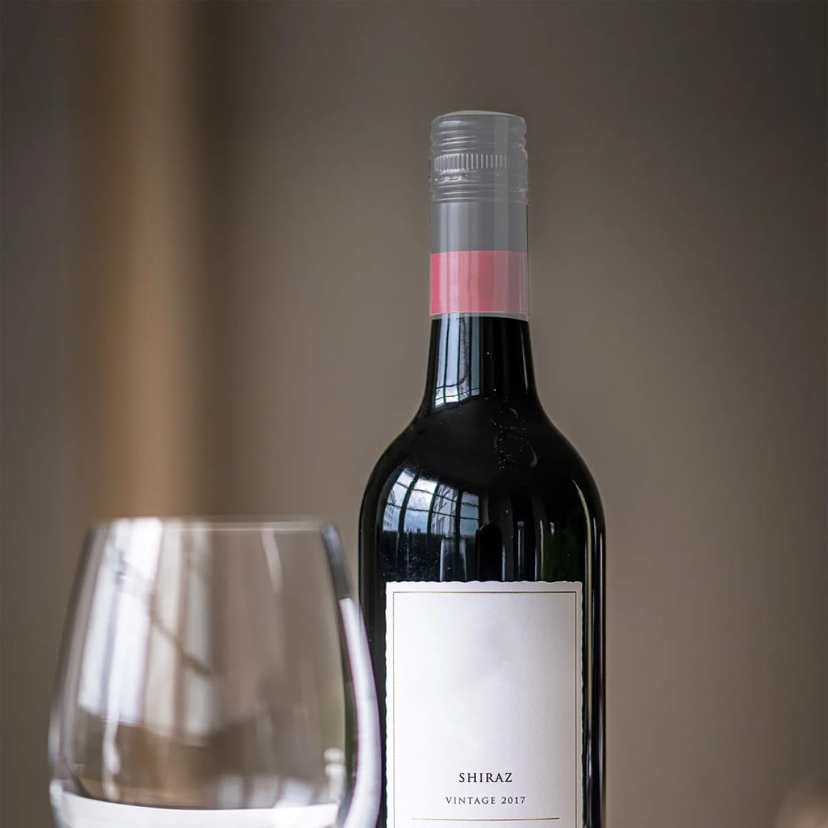 Garneck 200 Capsule Termoretraibili Trasparenti per Bottiglie di Vino 30Mm Tappi Sigillanti Linguetta Staccabile per Enoteche Pub e Cantine Materiale Plastico Pratico e Resistente