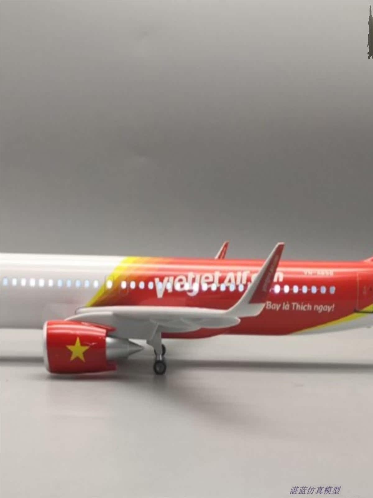 Repliki modeli samolotów 1/80 model odlewu kolekcjonerski samolot 47cm VietJet Air dla Airbus A320 repliki samolotów pasażerskich miniaturowy model samolotu (bez światła)