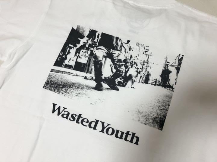 ●WASTED YOUTH ×山谷祐介 限定Tシャツ付写真集　VERDY Amazon.co.jp: WASTED YOUTH ×山谷祐介 限定Tシャツ付写真集