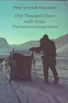 Paperback One Thousand Days with Sirius: The Greenland Sledge Patrol [Danish] Book