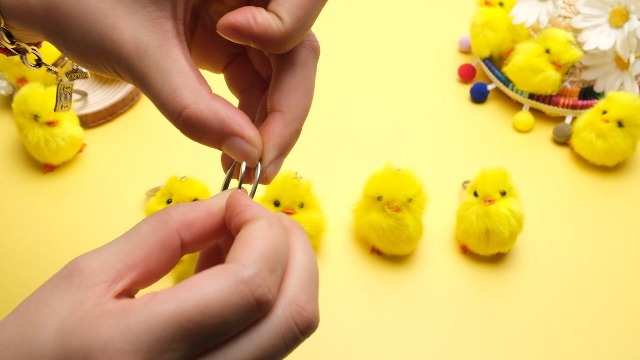 Amazon.com: Olutacot 28 Pcs Small Chicken Keychain Easter Fluffy