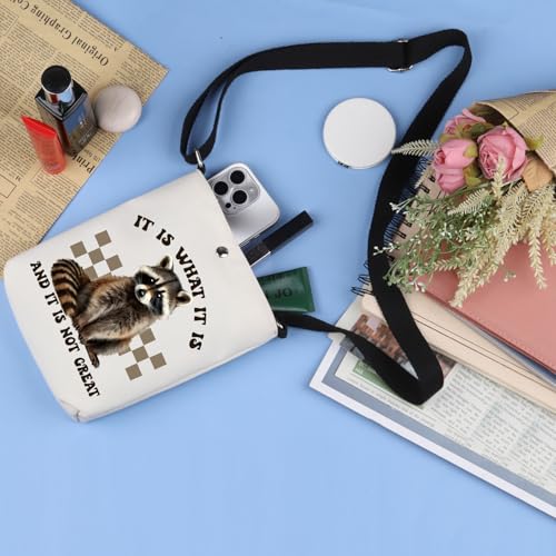 It Is What It Is and It Is not Great Funny Racoon Crossbody Bag Racoon Meme Gift Funny Racoon Shoulder Bags Racoons Lover Bag3