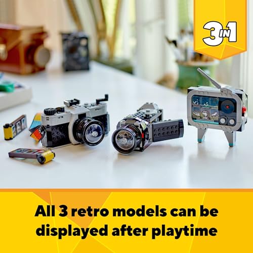 Creator 31147 - Giocattolo per fotocamera retrò 3 in 1, si trasforma in una videocamera retrò in TV retrò, regalo fotografico per ragazzi e ragazze di età superiore a 8 anni che amano il gioco - Lego - Immagine 4
