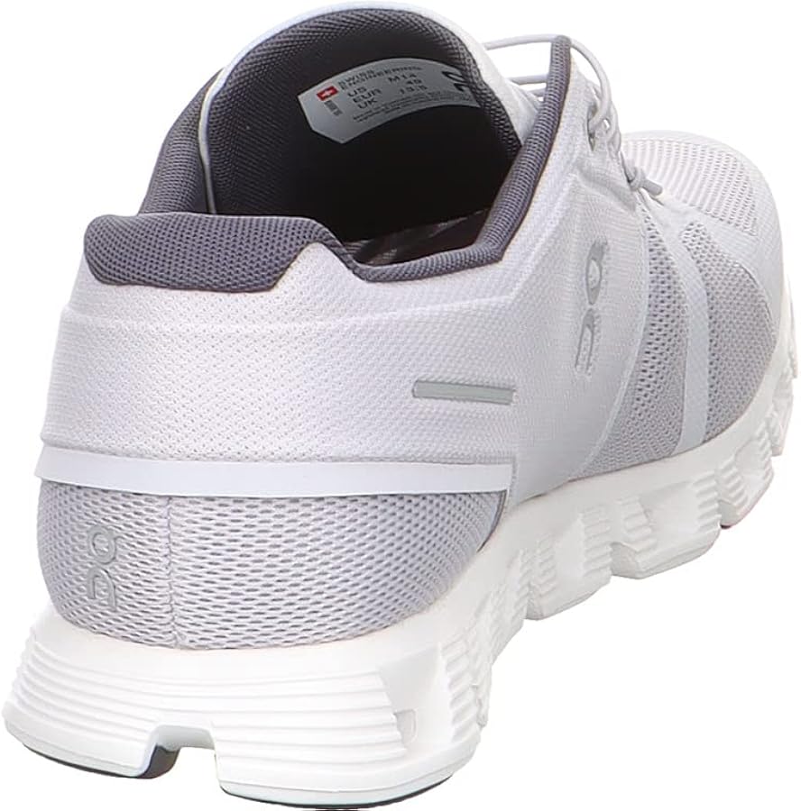 Amazon | [オン] ランニングシューズ Cloud 5 メンズ グレイシア