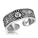 AeraVida .925 Sterling Silver Adjustable Toe Ring or Pinky Ring 5mm Wide Open Band, Stackable Minimalist Summer Foot Jewelry | Sun Moon Star Turtle Butterfly Leaf Olive Branch Ocean Wave Yin Yang Design (Celestial Sky 3)