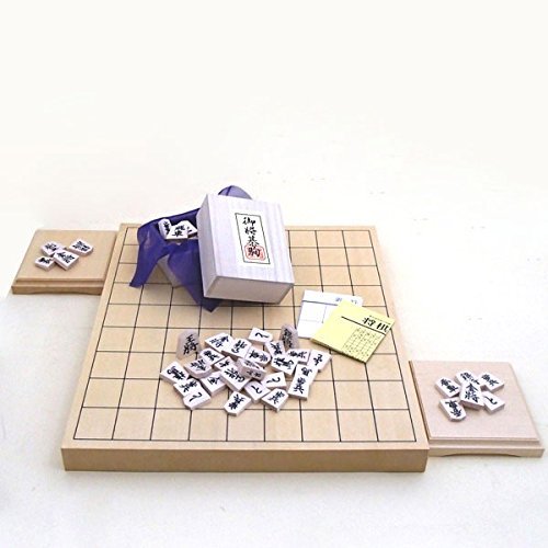 将棋盤セット ヒバ1寸卓上接合将棋盤竹と山形天童の正式書体の白椿上彫駒と桐箱入りとヒバ駒台のセット