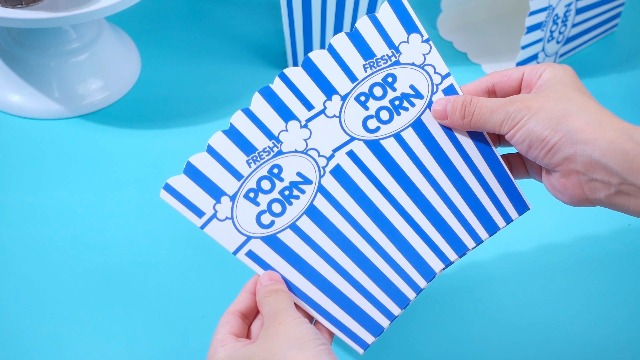 Image of Xinnun 100 Pcs Popcorn Boxes 32oz Classic Stripe Paper Buckets Disposable Oil Proof Popcorn Container Retro Open Top Box for Movie Night Supplies Theaters Carnival Birthday (Dark Blue)