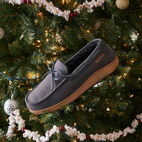 Dearfoams Men's Indoor Outdoor Breathable Pierce Moccasin Slipper2