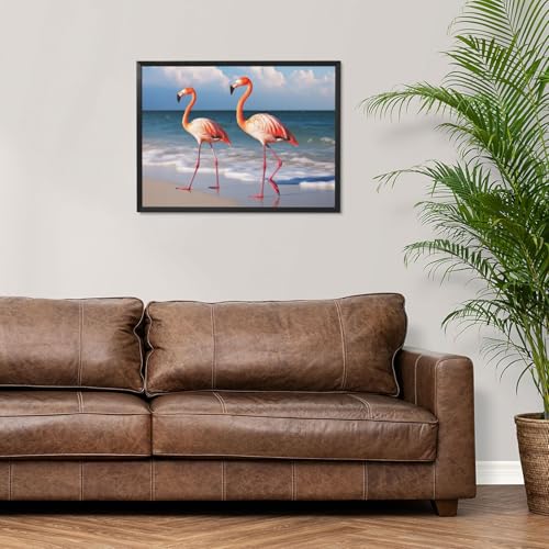 Impression toile flamant rose avec cadre noir anti-reflet pour embellir un salon