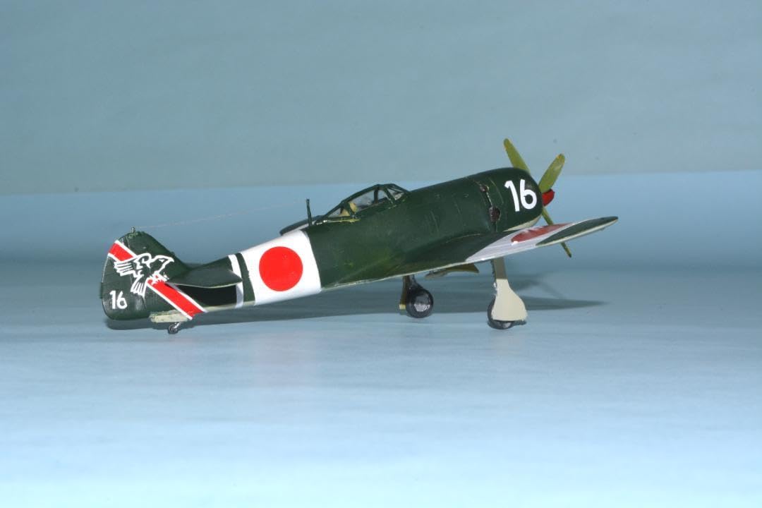 Amazon.co.jp: 完成品 1/72 日本陸軍 キ－106試作戦闘機 : ホビー