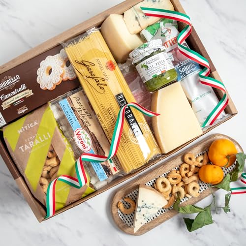 Igourmet A LITTLE BIT OF ITALY IN GIFT BOX (4.7 A Little Bit Of Italy In Gift Box cover