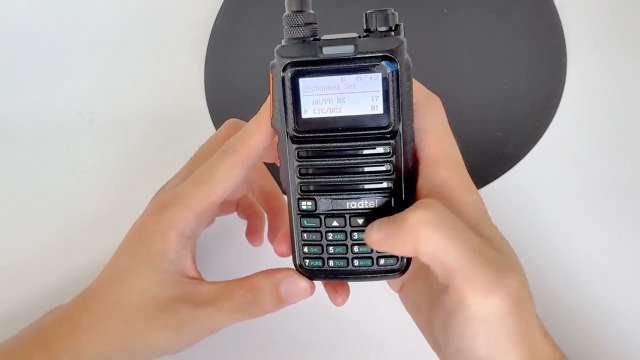 Radtel RT-4D JU 430MHz DMR/FM広帯域受☆JARD保可 Radtel RT-4DJU 430MHz DMR/FM広帯域受☆JARD保可 - メルカリ