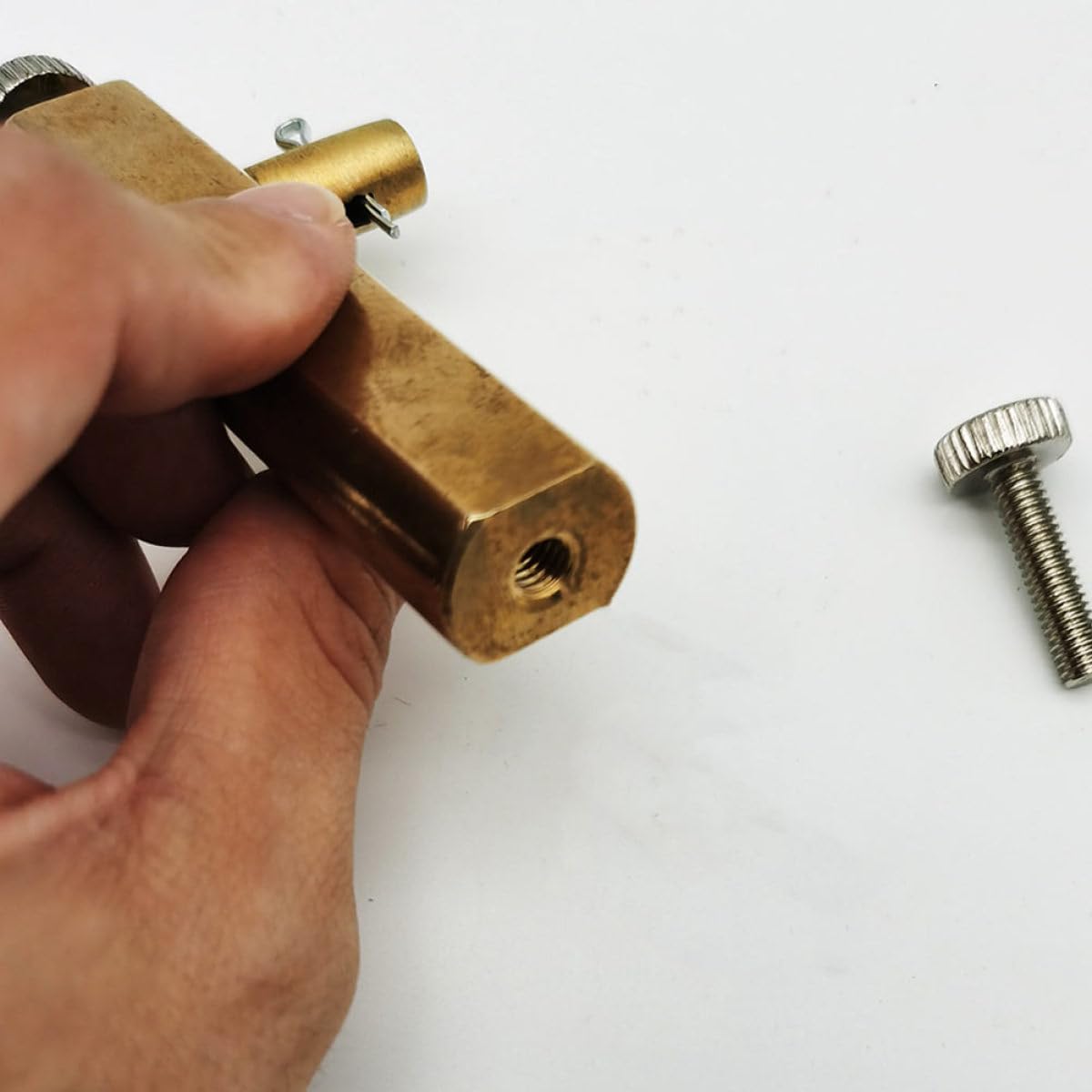 Toyvian Strumento per Incisione di Violino e Viola in Ottone e Ferro Oro, Taglierina Scanalatura Precisa e Pratica per Liutai Professionisti e Amatori
