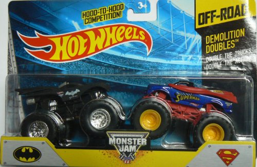 Preisvergleich Produktbild Hot Wheels Monster Jam Demolition Doubles - Monster Mutt Dalmatian Vs Crushstation