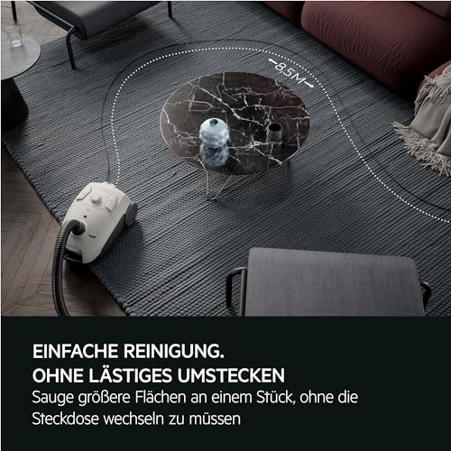 AEG CLEAN 5000 AB51C1SW Staubsauger mit Beutel / hohe Saugleistung / 37 % Recyclingkunststoff / AllFloor Bodendüse mit Klicksystem / 2in1 Multifunktionsdüse / 8,5 m Aktionsradius / Hygiene-Filter – Bild 6