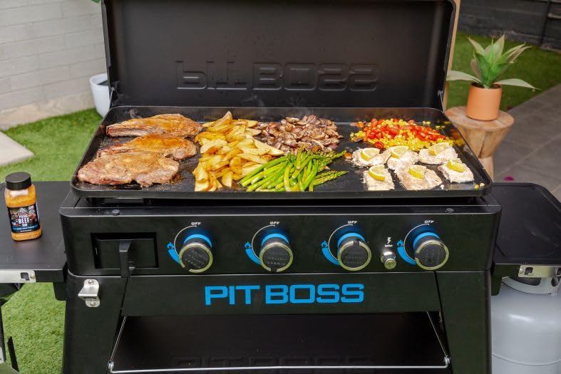 Pit Boss 4-Brenner Ultimate Lift-Off Plancha (Grill mit Keramikbeschichtung, 13,5 kW Leistung, 4 Gasbrenner aus Edelstahl) 10815 | Grill mit Keramikbeschichtung, 13,5 kW Leistung, 4 Gasbrenner aus Edelstahl 10815