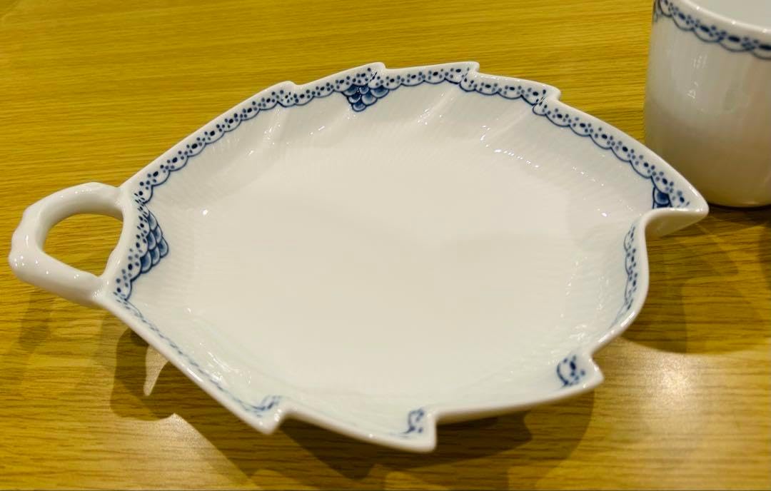 ロイヤルコペンハーゲン プリンセス ぺマグカップ & リーフ