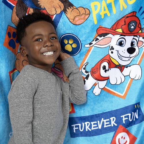 Couverture peluche Paw Patrol interactive et musicale au confort extra chaud