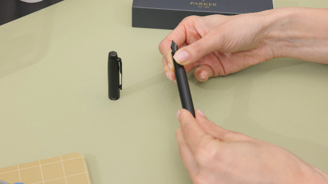 Parker IM Vulpen Matt Black CT Finish Medium Blauwe inkt