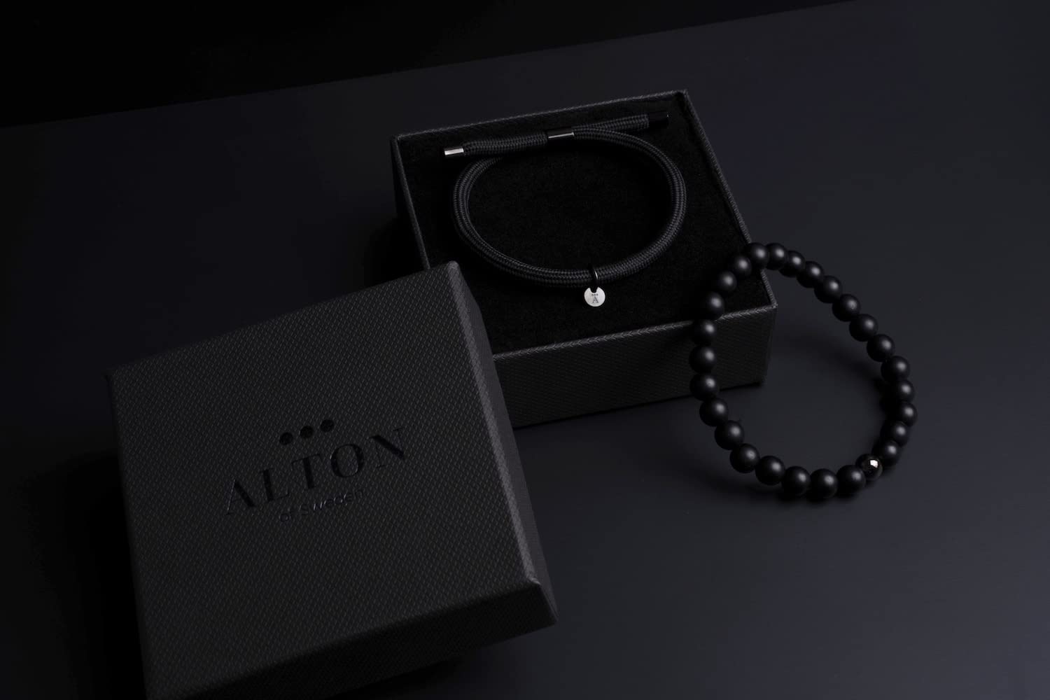 Handgefertigt in Italien | Premium Perlenarmband für Männer | Schwarzer Onyx, braunes Tigerauge oder graue Larvikit-Steinperlen | Exklusive Schmuck-Geschenkbox