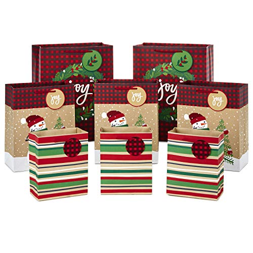 Hallmark Christmas Gift Bag Assortment, Traditional (Pack of 8 Gift Bags; 3 Small 6