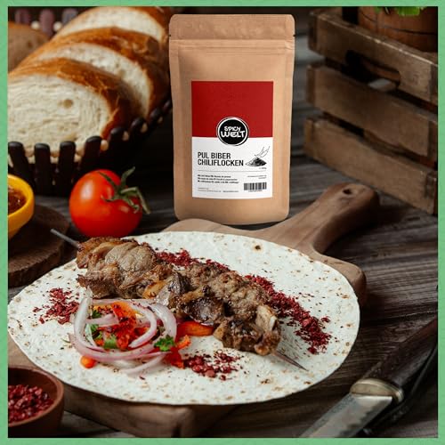 Spicy Welt Pul Biber Chiliflocken (1kg) – für Fleisch, Saucen & Salate, Gemüse, Börek & Joghurt-Dips | Fruchtig, Wärmend & Vielseitig | 100% Naturrein, Ohne Zusätze