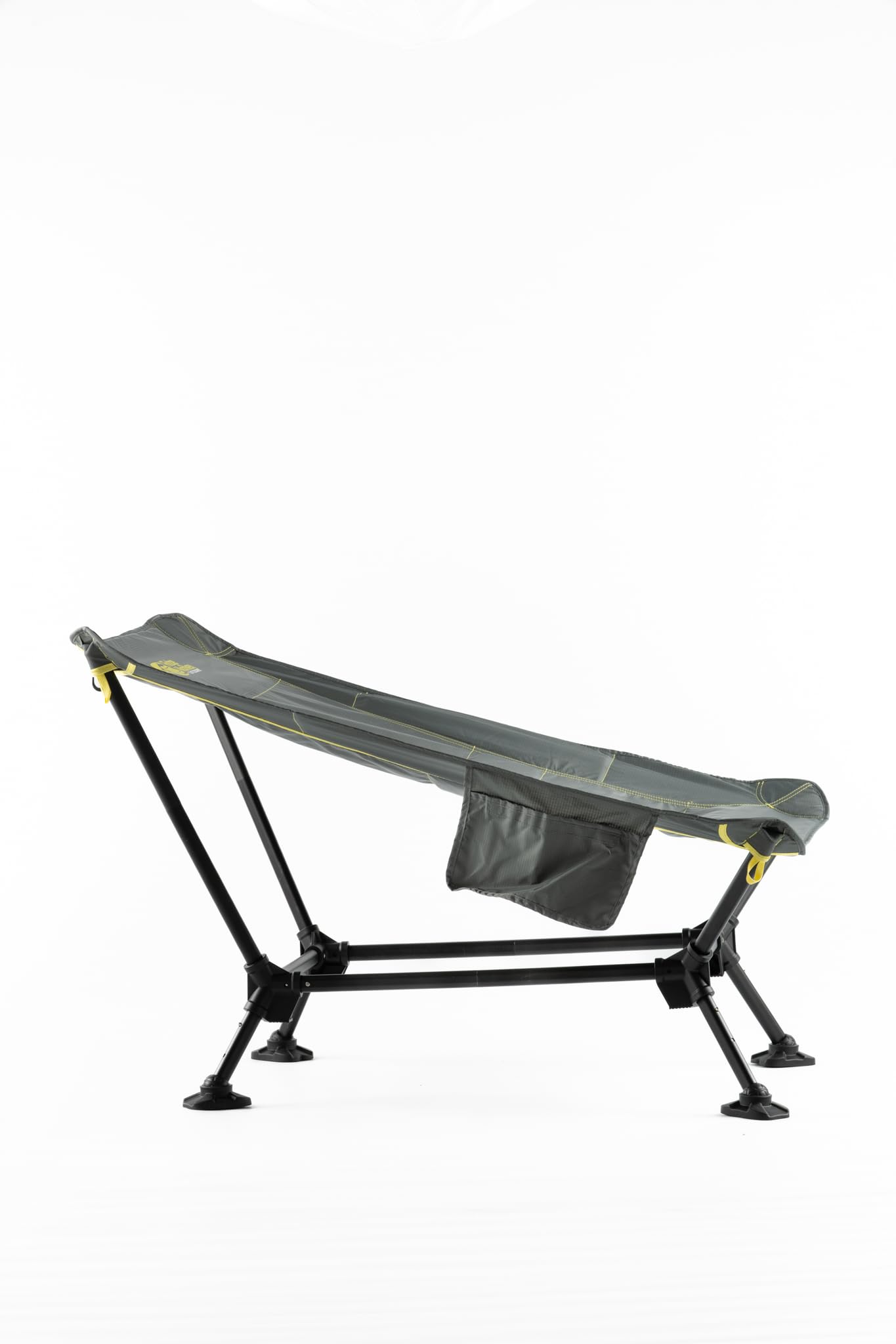 Ridgemonkey Outdoors Alta Chaise longue de camping – Chaise pliante légère à profil bas avec pieds réglables et pieds boueux – Capacité de 150 kg – Nylon 210D résistant à l'eau pour la plage et la