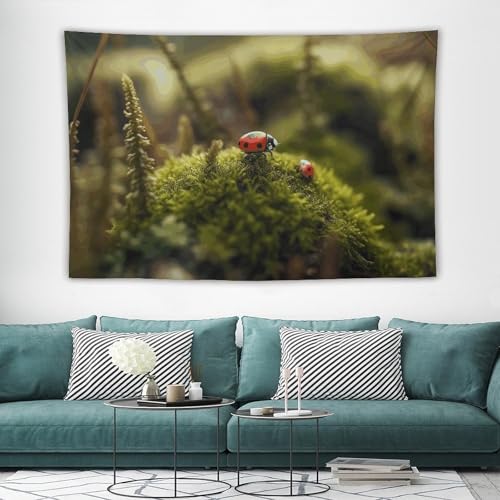 Tapisserie murale coccinelle vintage pour creer un coin cocooning doux dans la chambre