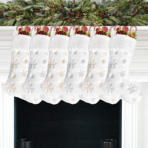 Deggodech Chaussettes de Noël, Lot de 6 Blanc Peluche Bas de Noël Sac avec Argent Doré Flocon de Neige Christmas Stocking pour Cheminée Fête de Noël Suspendus Arbre De Noël Décoration Cover