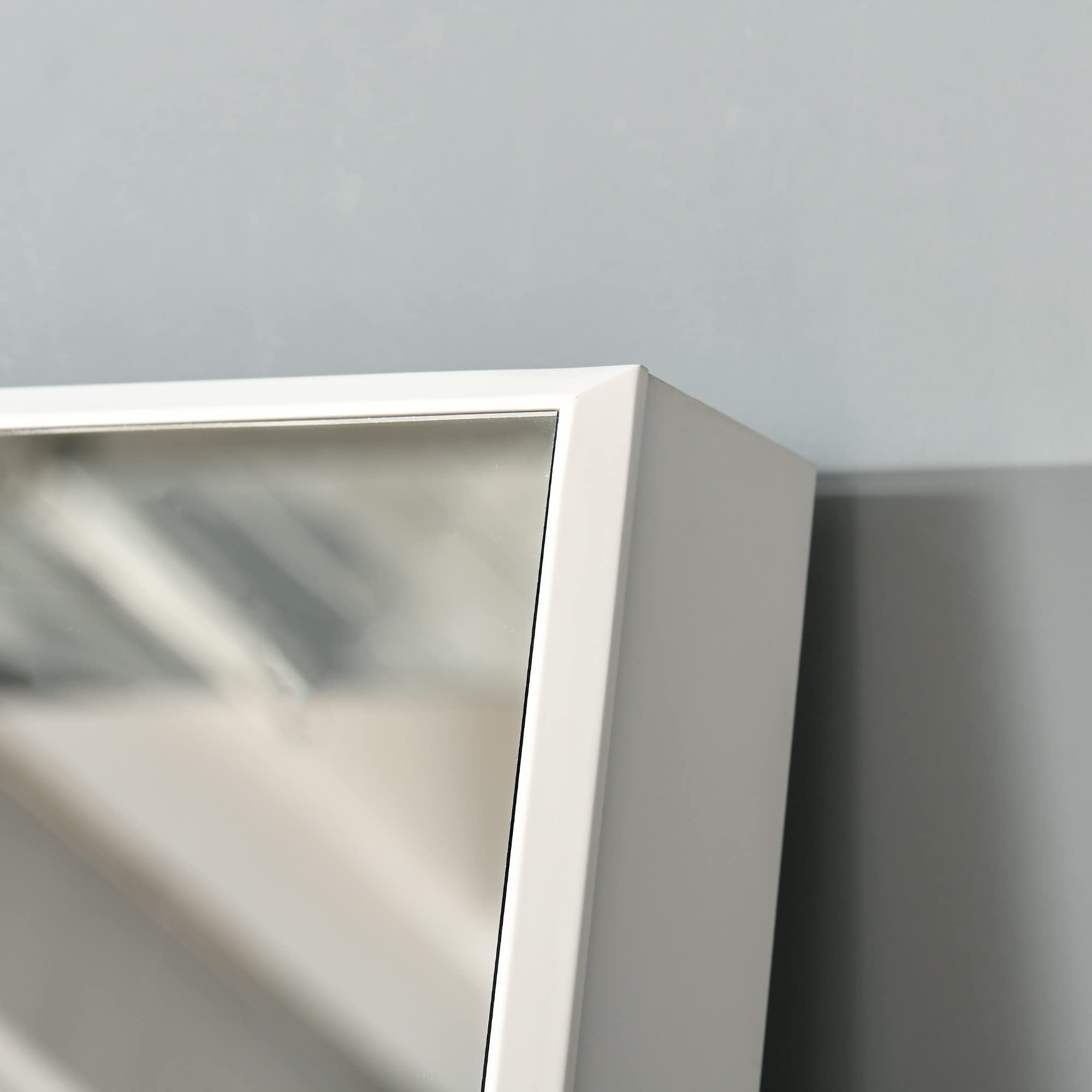HOMCOM Armoire à Bijoux avec Miroir à Pied Multi-Rangement Inclinaison réglable Serrure dim. 46L x 36,5l x 151,5H cm en bois Blanc