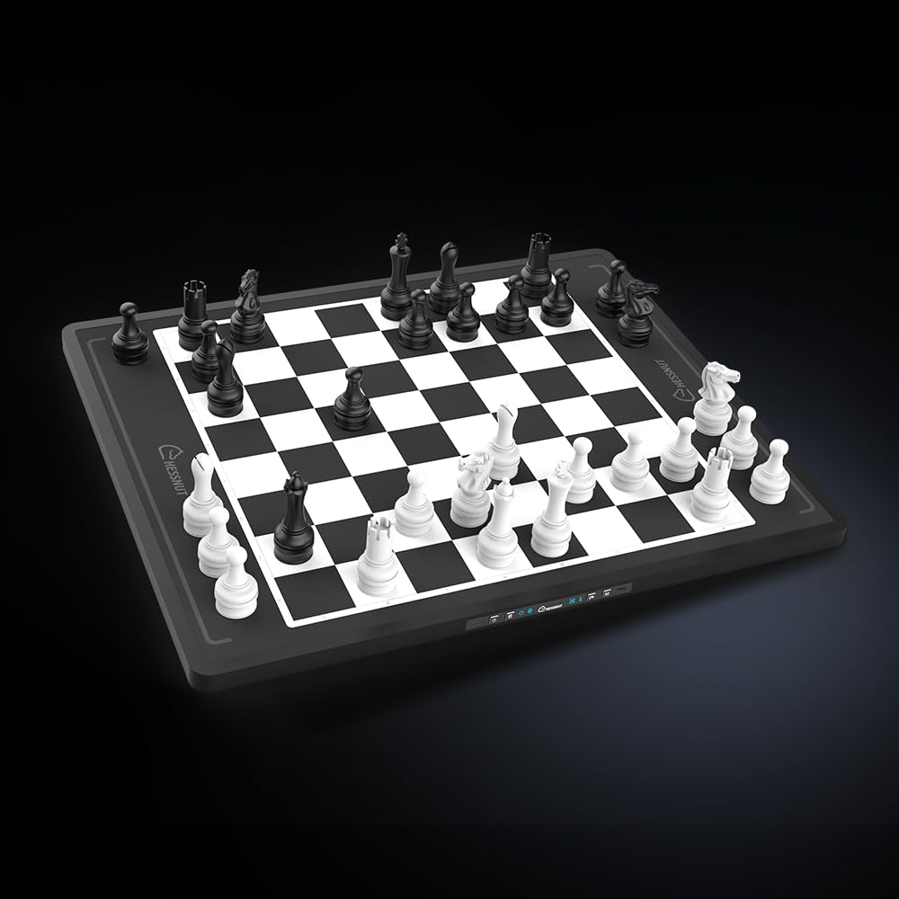 Chessnut Move – Tablero de Ajedrez Robótico con Piezas de Plástico, Movimiento Automático, Reconocimiento Completo de Piezas, Motor de Ajedrez Integrado y Control por Voz
