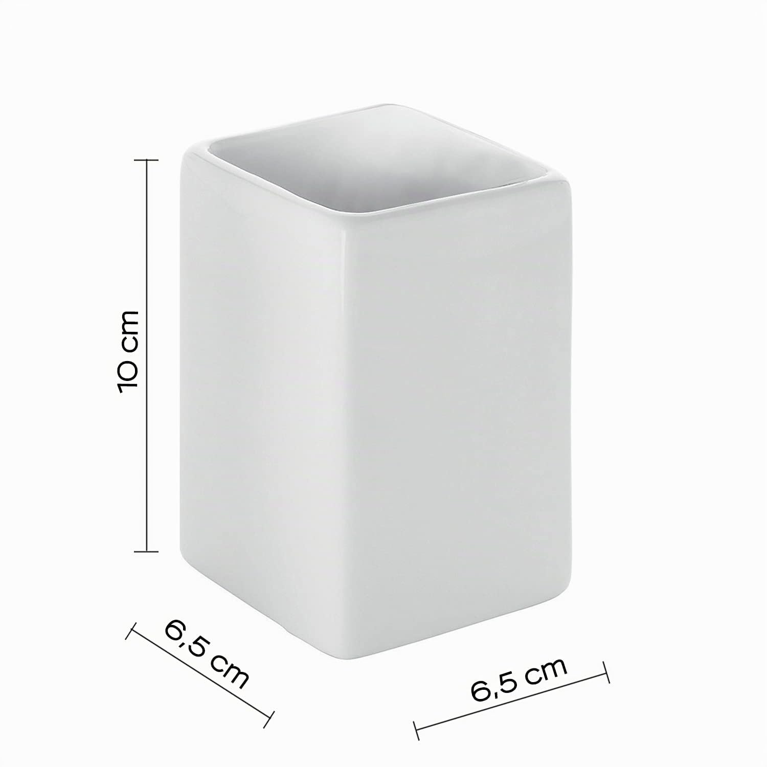Gedy Queenstown 4 Pezzi, 1 Porta Solido, 1 Scopino WC, 1 Dispenser Sapone, 1 Portaspazzolini da Bagno, Set in Ceramica Ecologica, Finitura Bianca, Design R&S, 2 Anni di Garanzia, Unica
