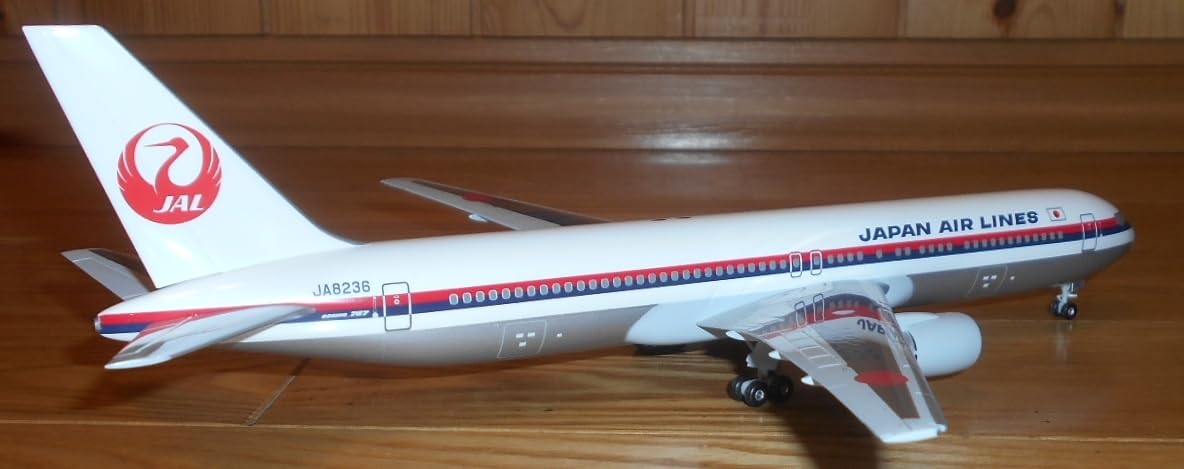 JALUX 1/200 JAL B767-300 日本航空 JA8236 Amazon.co.jp: JALUX 1/200 JAL B767-300 日本航空 JA8236 : ホビー