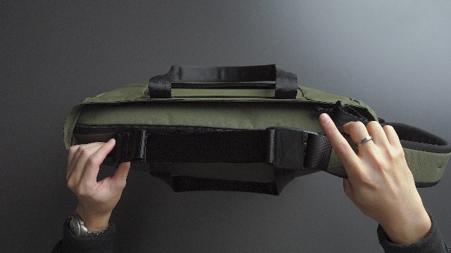 ALPAKA Bravo Tote 14L para portátil de 16 pulg miniatura 7