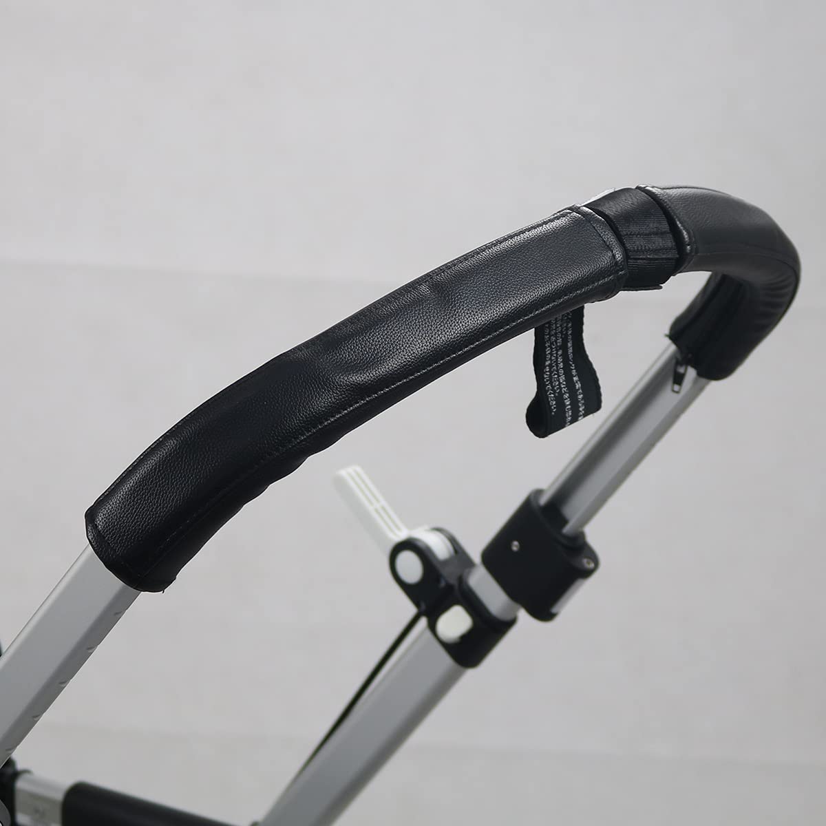 Kinderwagen-Griffhülle aus PU-Leder, kompatibel mit Bugaboo Cameleon Kinderwagen, abnehmbare Kinderwagen-Griffhülle mit Reißverschlussöffnung, staubdicht, wasserabweisend (schwarz)