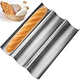 【DISEÑO DE ORIFICIOS】La bandeja para hornear está diseñada con muchos orificios pequeños para garantizar una buena conductividad térmica. El calor se distribuye perfectamente en el proceso de horneado y la humedad puede escapar por los orificios. Una forma fácil y eficaz de obtener baguettes crujientes.
