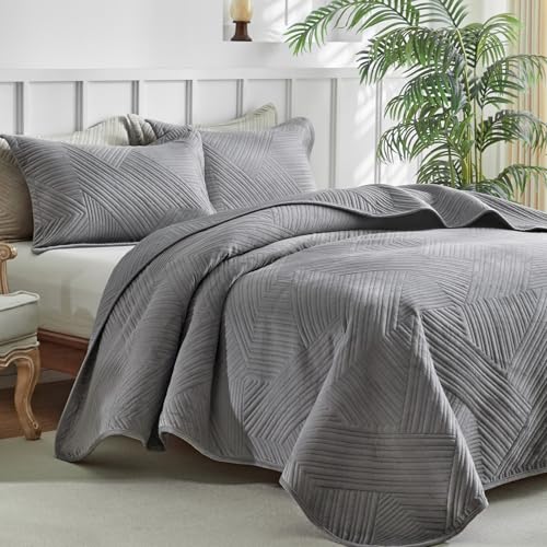 Velvet Quilt Set - image 2