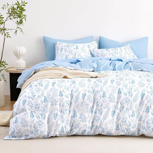 Image of Wake In Cloud - Floral Comforter Set, Botanical Vintage Flower Coquette Cottagecore Aesthetic for Women Teen Girls, Soft Lightweight Dorm Bedding, 3 Pieces, Blue, Full Size